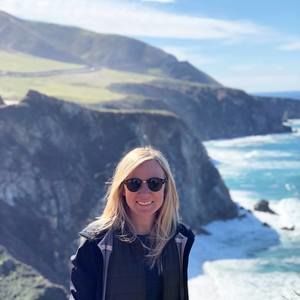 Meet your Posher, Caitlin